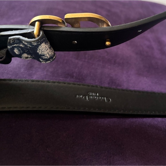 LV M-L or CD S-M UNISEX Fashionable Belt Fits
In excellent condition SEND OFFERS - Picture 9 of 13